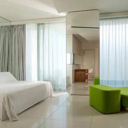 I-Suite Hotel-3